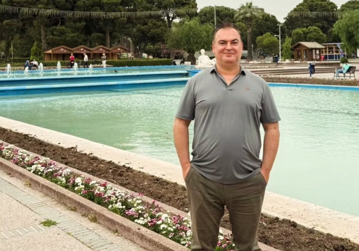 Umut Yılmazkeçeci’den Göçün Derinliklerine Yolculuk: “Bir Bavul Umut”