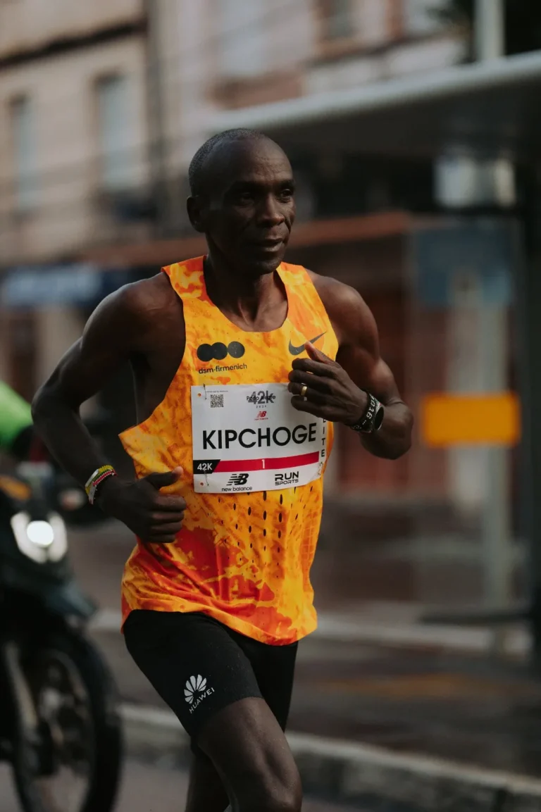 Eliud Kipchoge’nin Katkılarıyla Geliştirilen HUAWEI WATCH GT Runner 2 Brezilya’da Koşucularla Buluşuyor