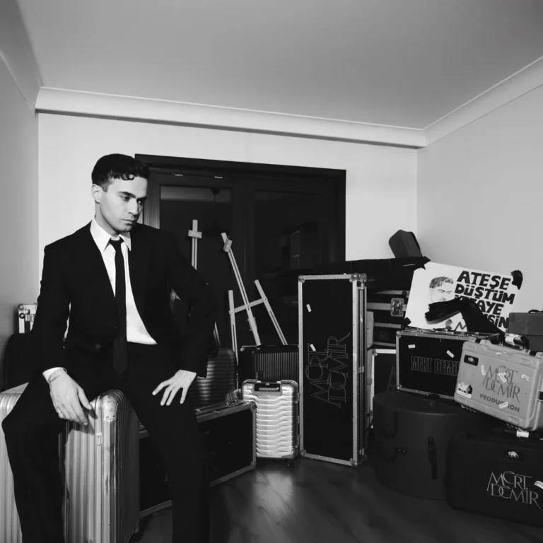 Mert Demir’in Yeni EP’si “Hazırım İnan Kaybolmaya” Yayında